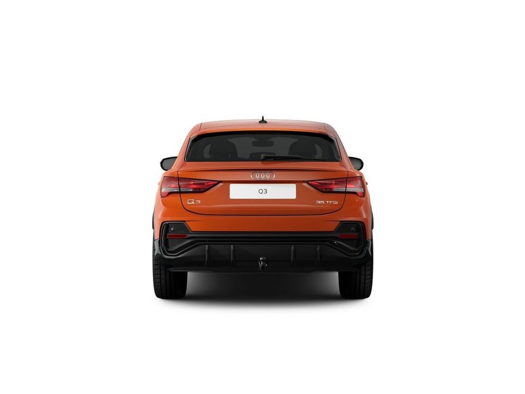 Audi Q3 2022 г. Оранжевый, пробег 43200 км