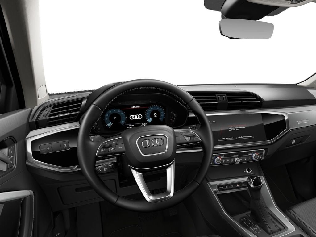 Audi Q3 2022 г. Оранжевый, пробег 43200 км