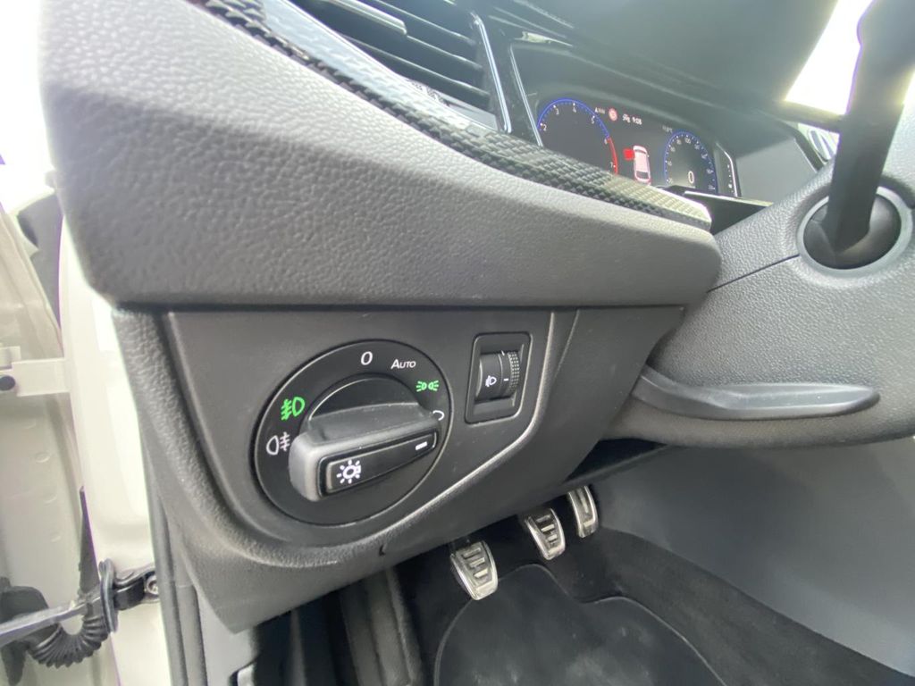 Volkswagen Polo 2023 г. Серый, пробег 38029 км