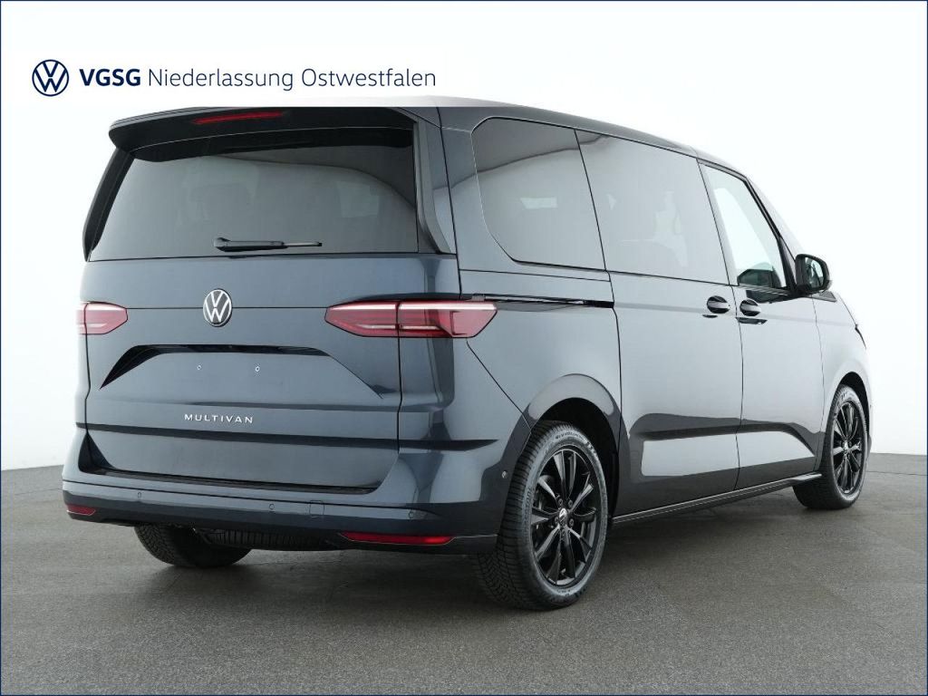 Volkswagen T7 MULTIVAN 2026 г. Синий, пробег 14195 км