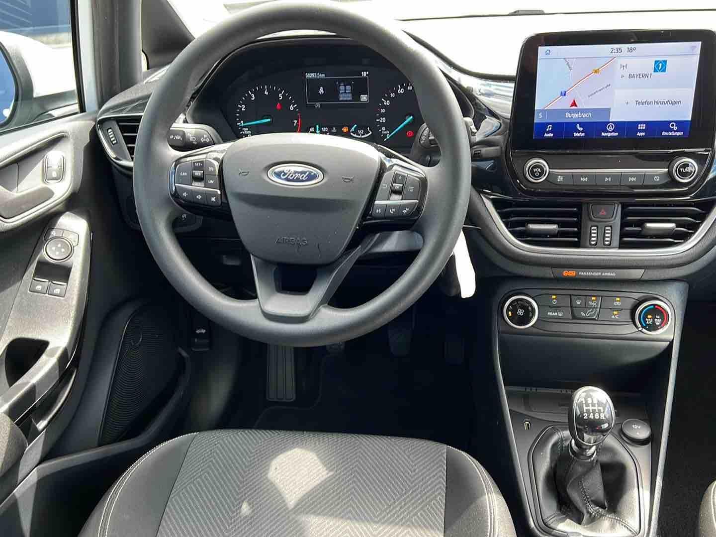 Ford Fiesta 2022 г. Белый, пробег 58350 км
