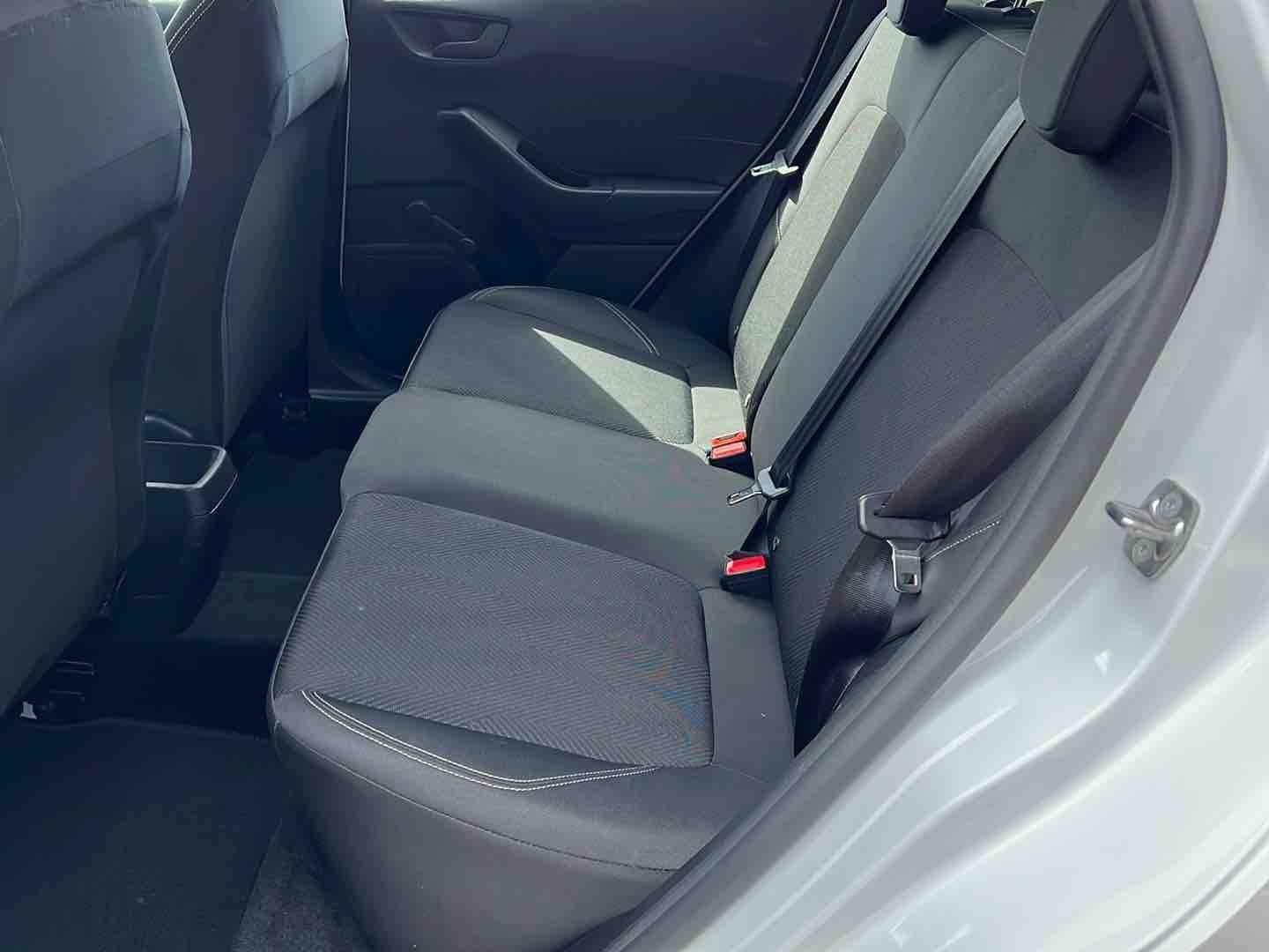 Ford Fiesta 2022 г. Белый, пробег 58350 км
