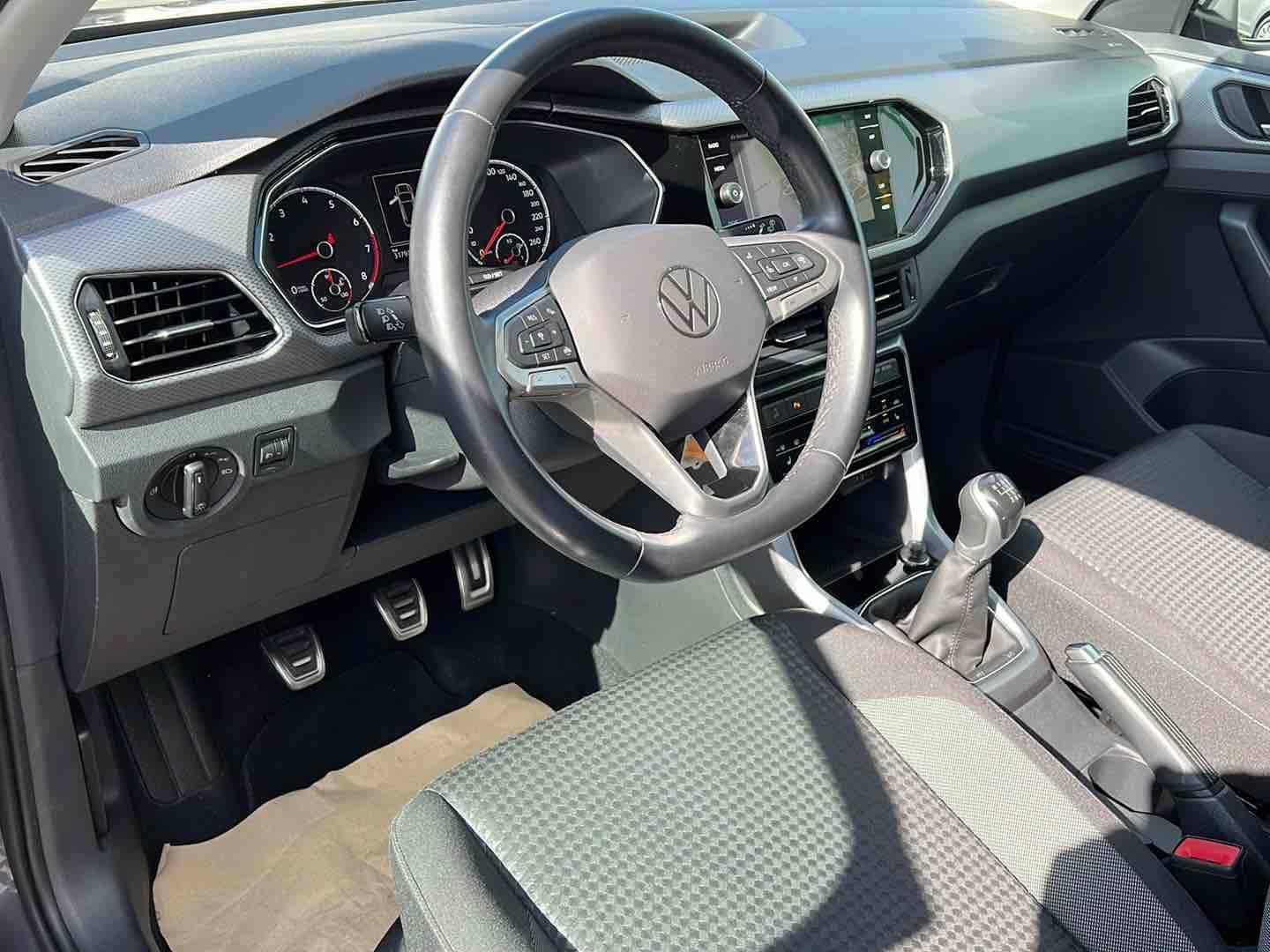 Volkswagen T-Cross 2022 г. Серый, пробег 31900 км