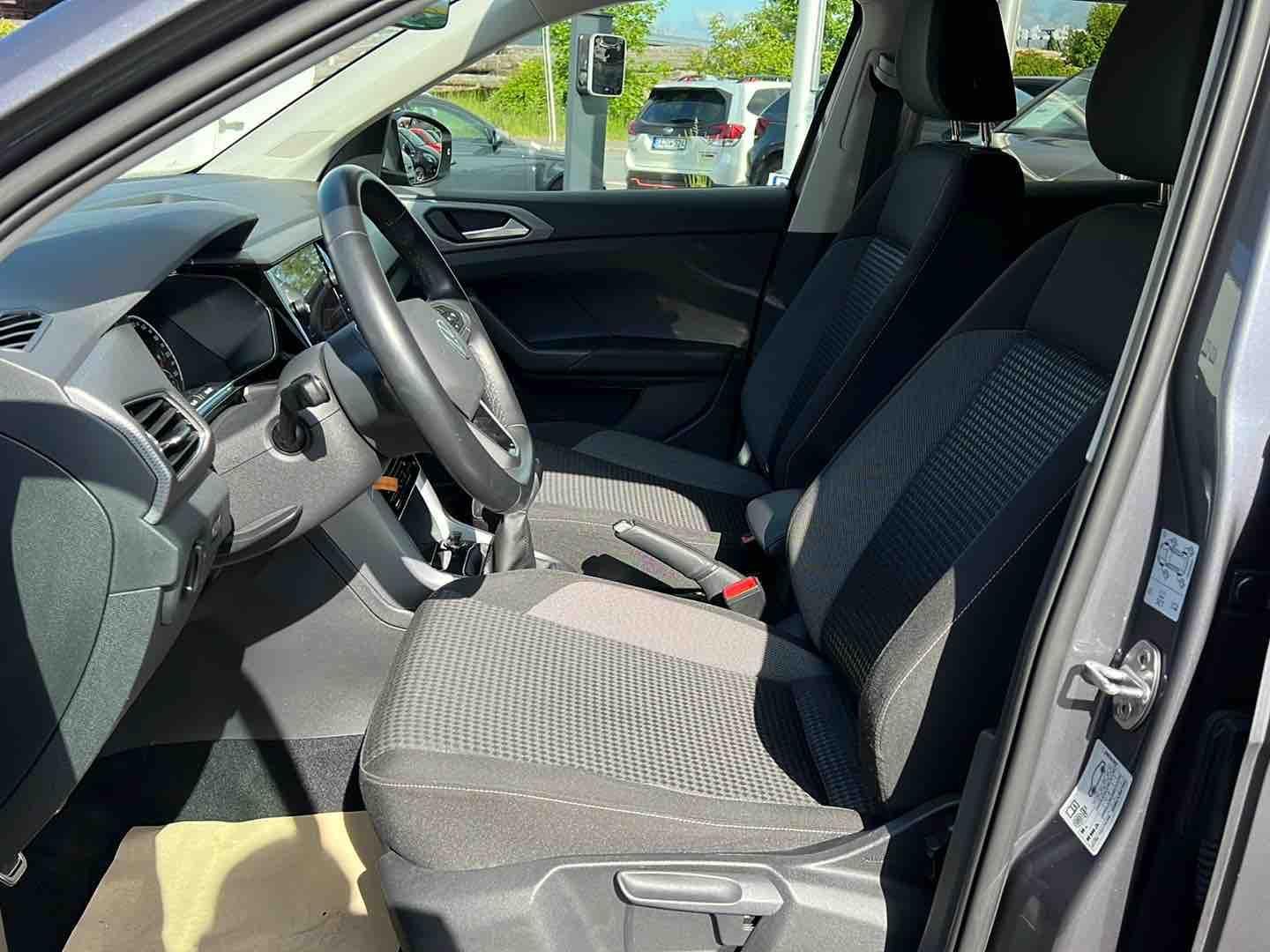 Volkswagen T-Cross 2022 г. Серый, пробег 31900 км