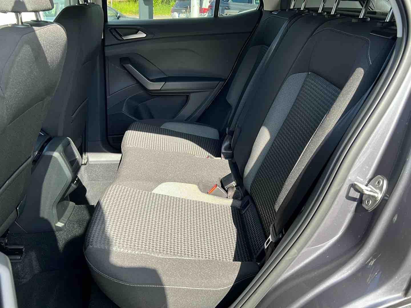Volkswagen T-Cross 2022 г. Серый, пробег 31900 км