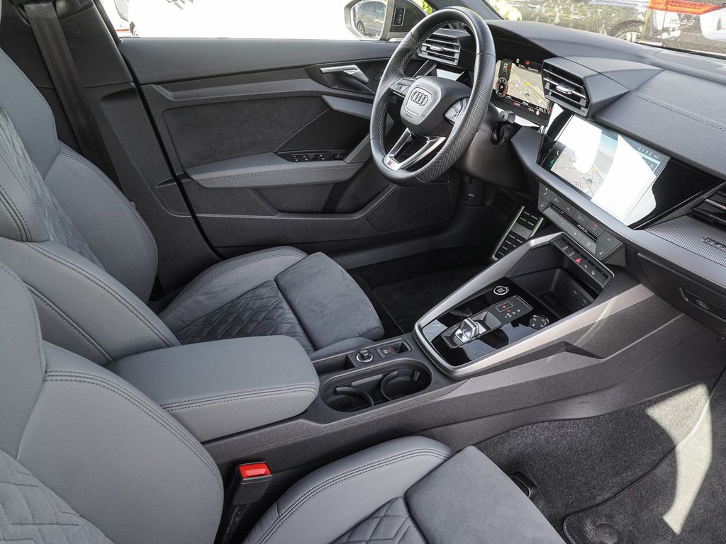 Audi A3 2023 г. Чёрный, пробег 34265 км