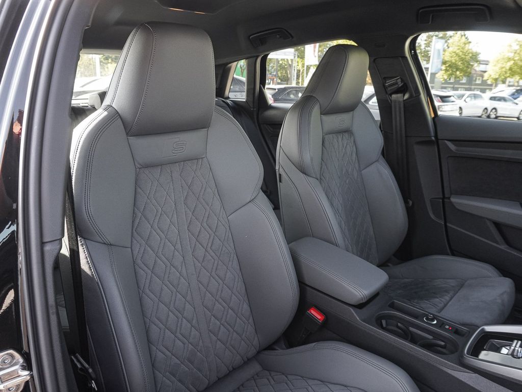 Audi A3 2023 г. Чёрный, пробег 34265 км