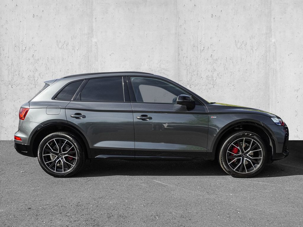 Audi Q5 2023 г. Серый, пробег 35950 км