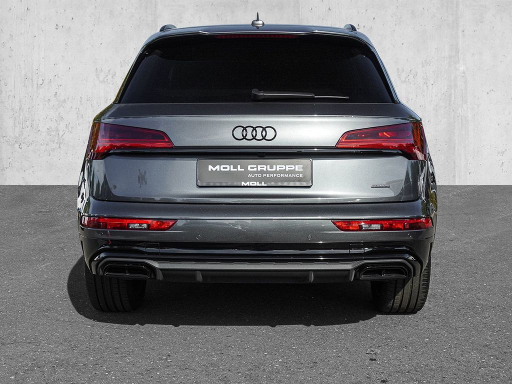 Audi Q5 2023 г. Серый, пробег 35950 км