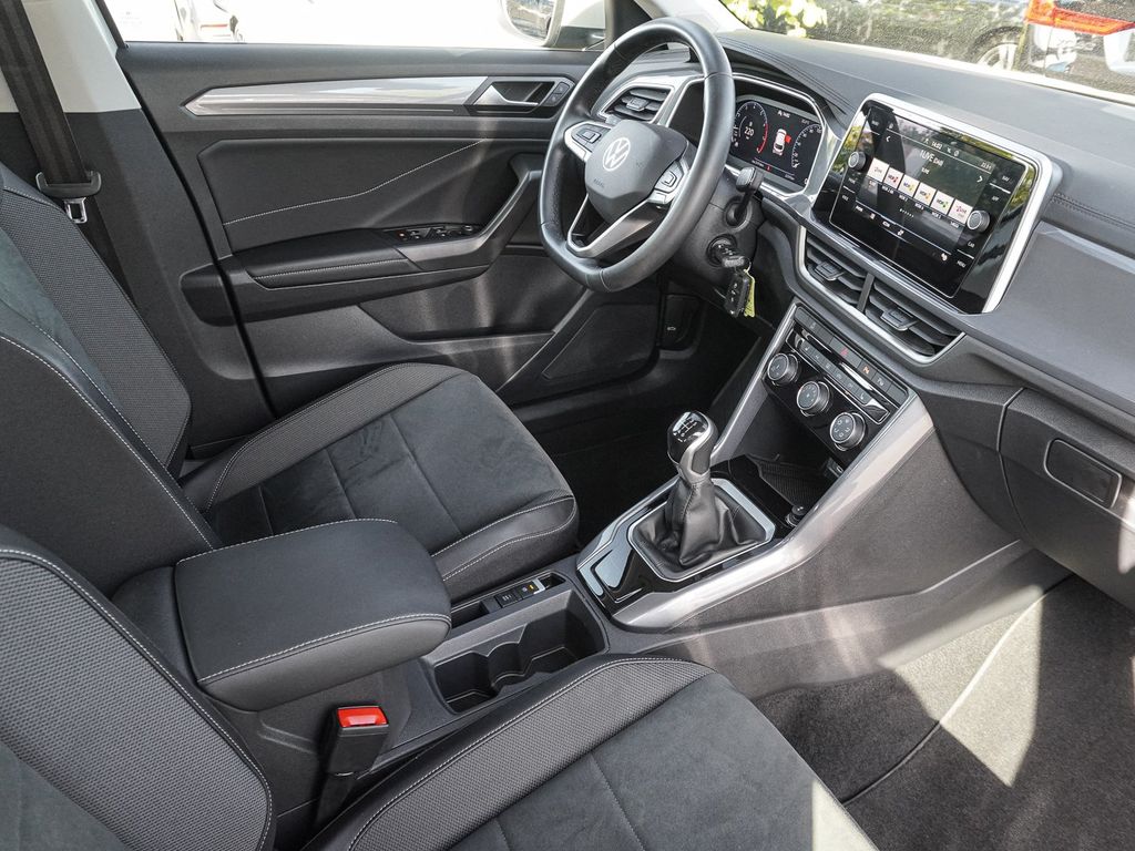Volkswagen T-Roc 2024 г. Серый, пробег 22377 км