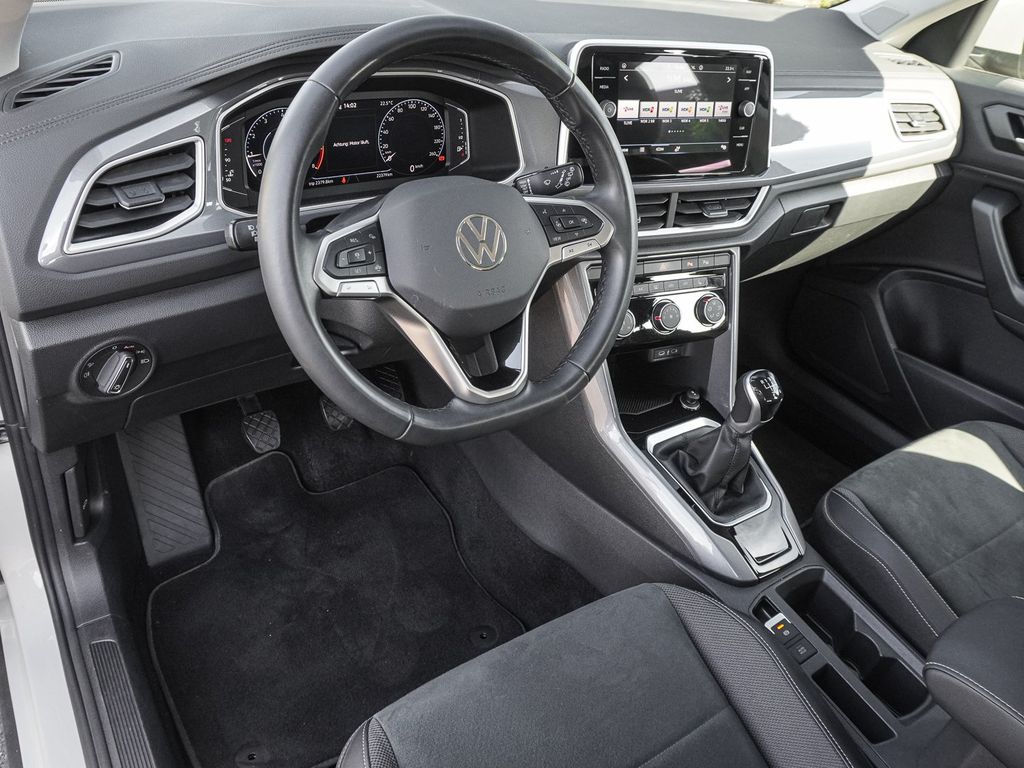 Volkswagen T-Roc 2024 г. Серый, пробег 22377 км