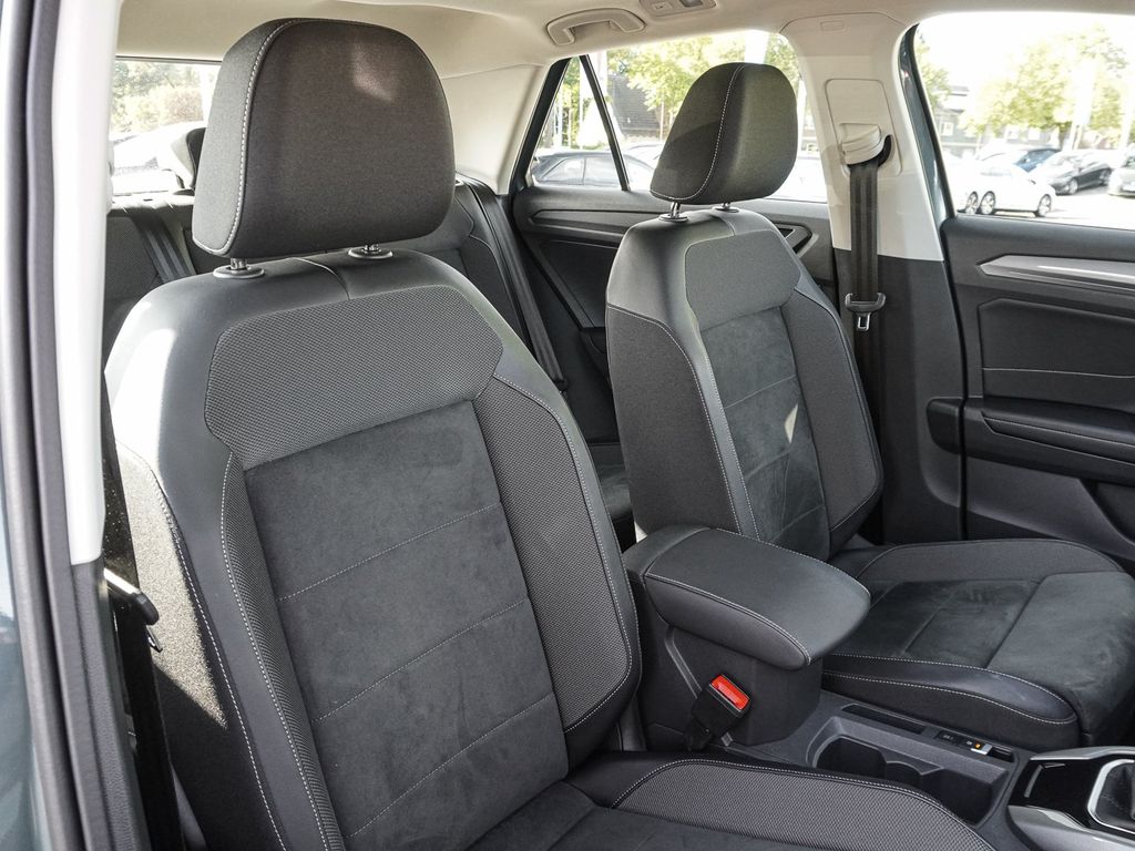 Volkswagen T-Roc 2023 г. Синий, пробег 37764 км