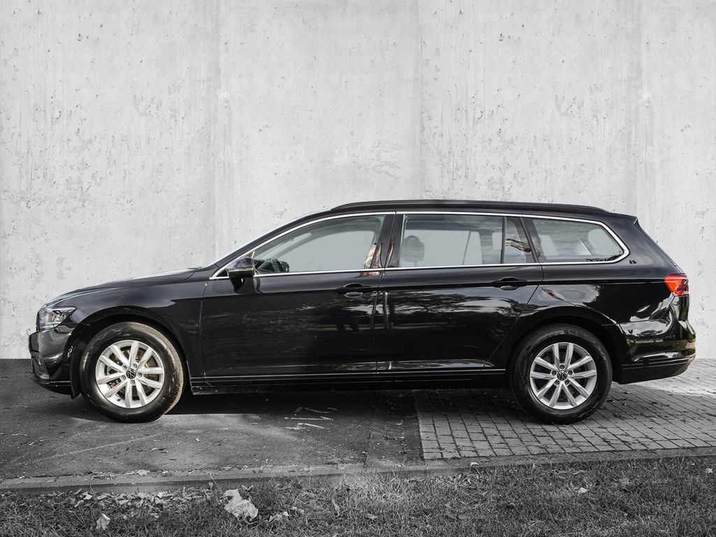 Volkswagen PASSAT VARIANT 2023 г. Чёрный, пробег 49256 км