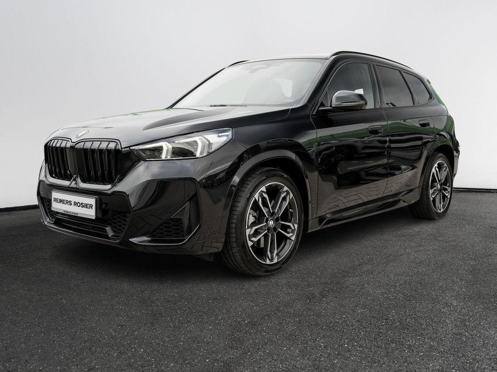 BMW X1 2023 г. Чёрный, пробег 16250 км