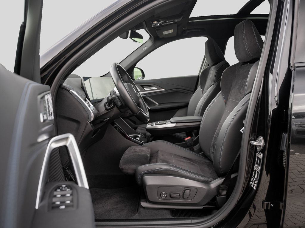 BMW X1 2023 г. Чёрный, пробег 16250 км