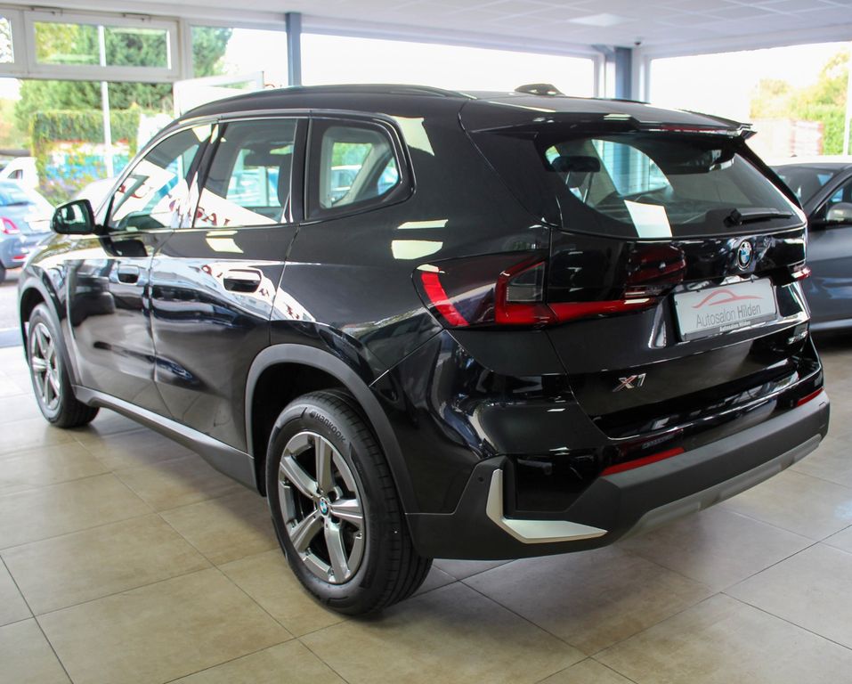 BMW X1 2024 г. Чёрный, пробег 33000 км