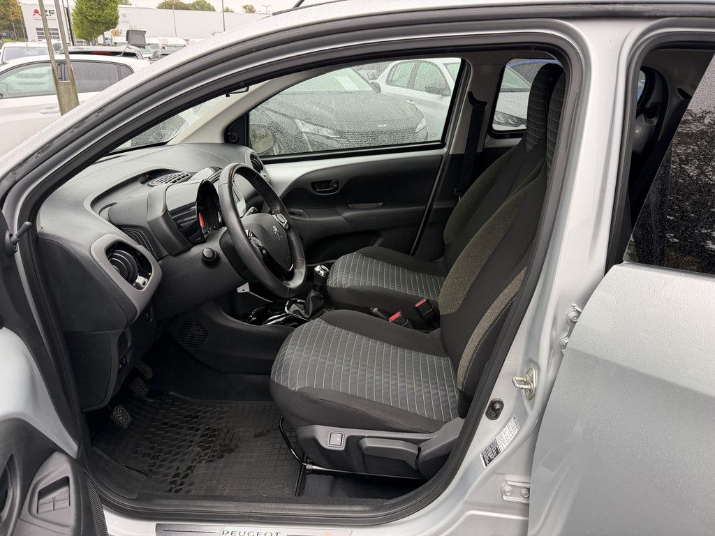 Peugeot 108 2021 г. Серый, пробег 34476 км