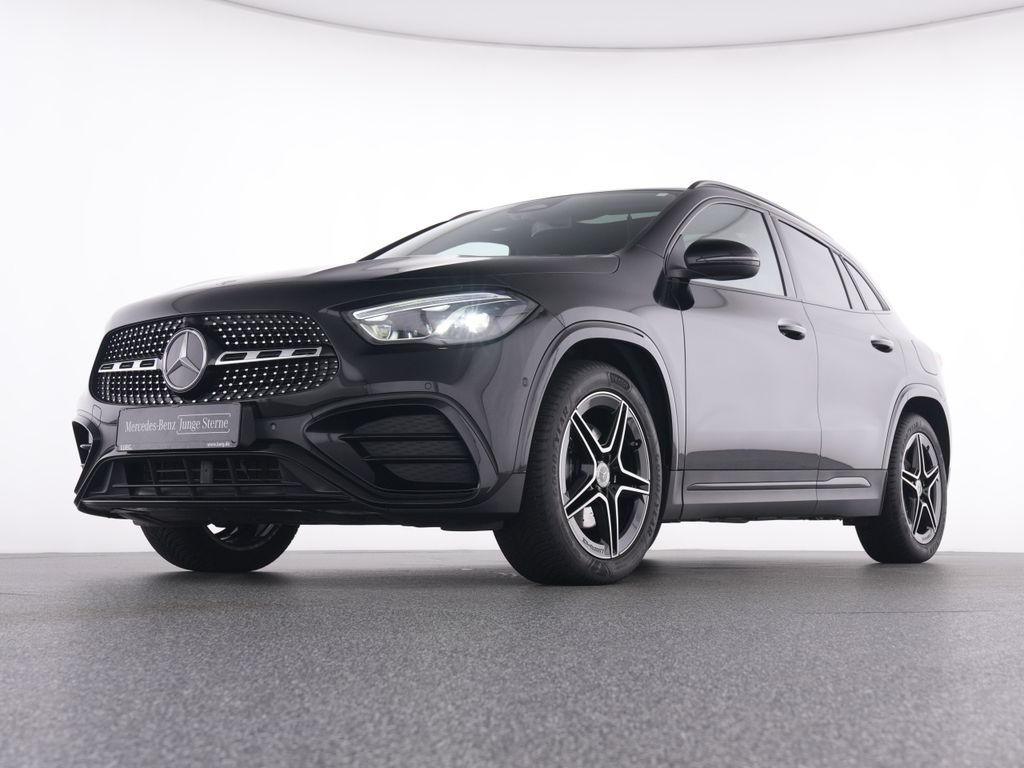 Mercedes-Benz GLA 200 2024 г. Чёрный, пробег 57029 км