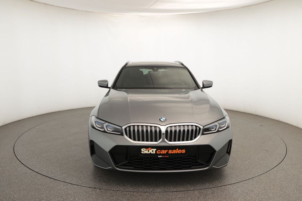 BMW 320 2025 г. Серый, пробег 33420 км
