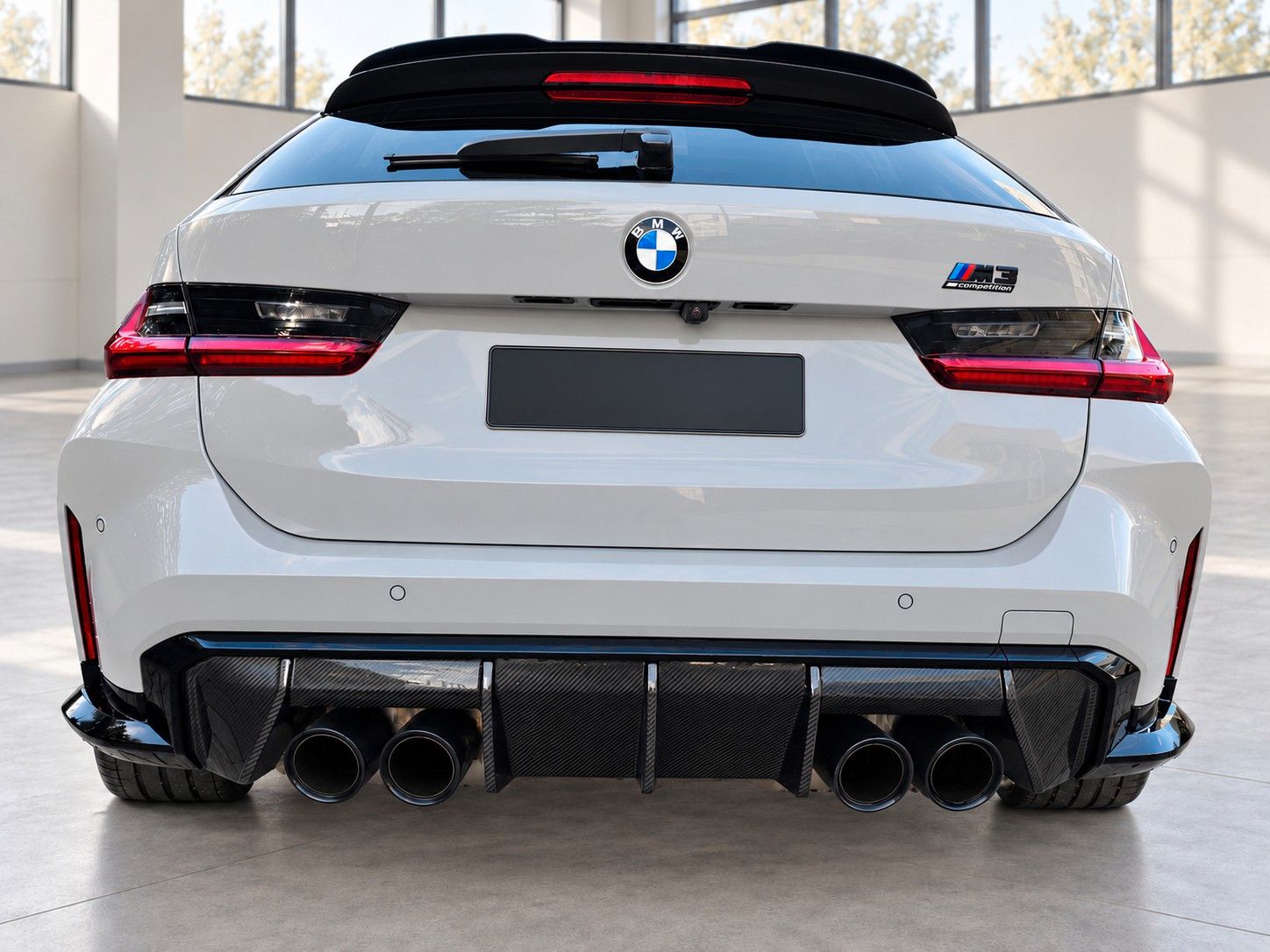 BMW M3 2023 г. Серый, пробег 37800 км