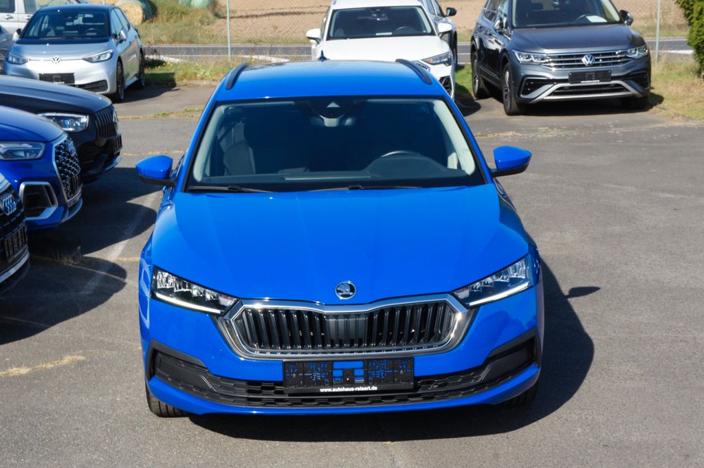 Skoda Octavia 2022 г. Синий, пробег 35380 км