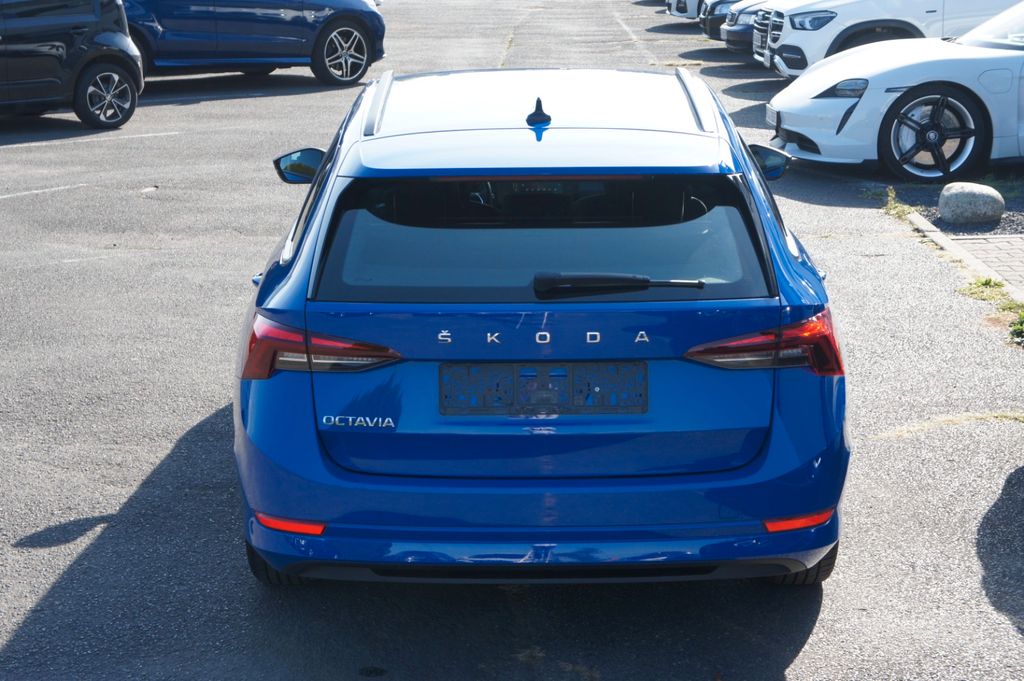 Skoda Octavia 2022 г. Синий, пробег 35380 км