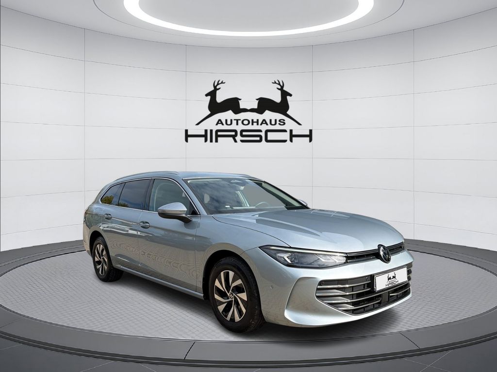 Volkswagen PASSAT VARIANT 2024 г. Серебристый, пробег 39990 км