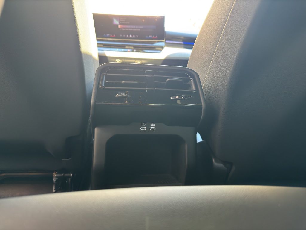 BMW 520 2024 г. Серый, пробег 43500 км