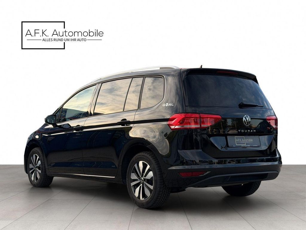 Volkswagen Touran 2026 г. Чёрный, пробег 8980 км