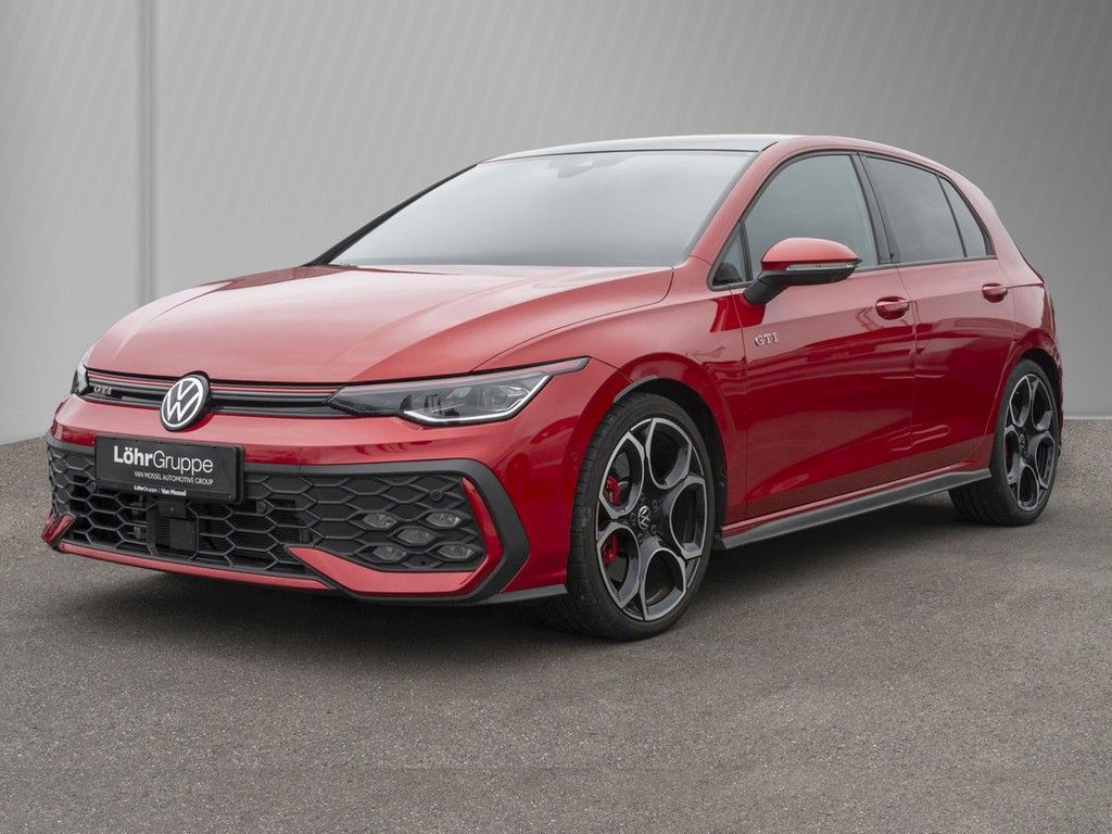 Volkswagen Golf 2024 г. Красный, пробег 37516 км