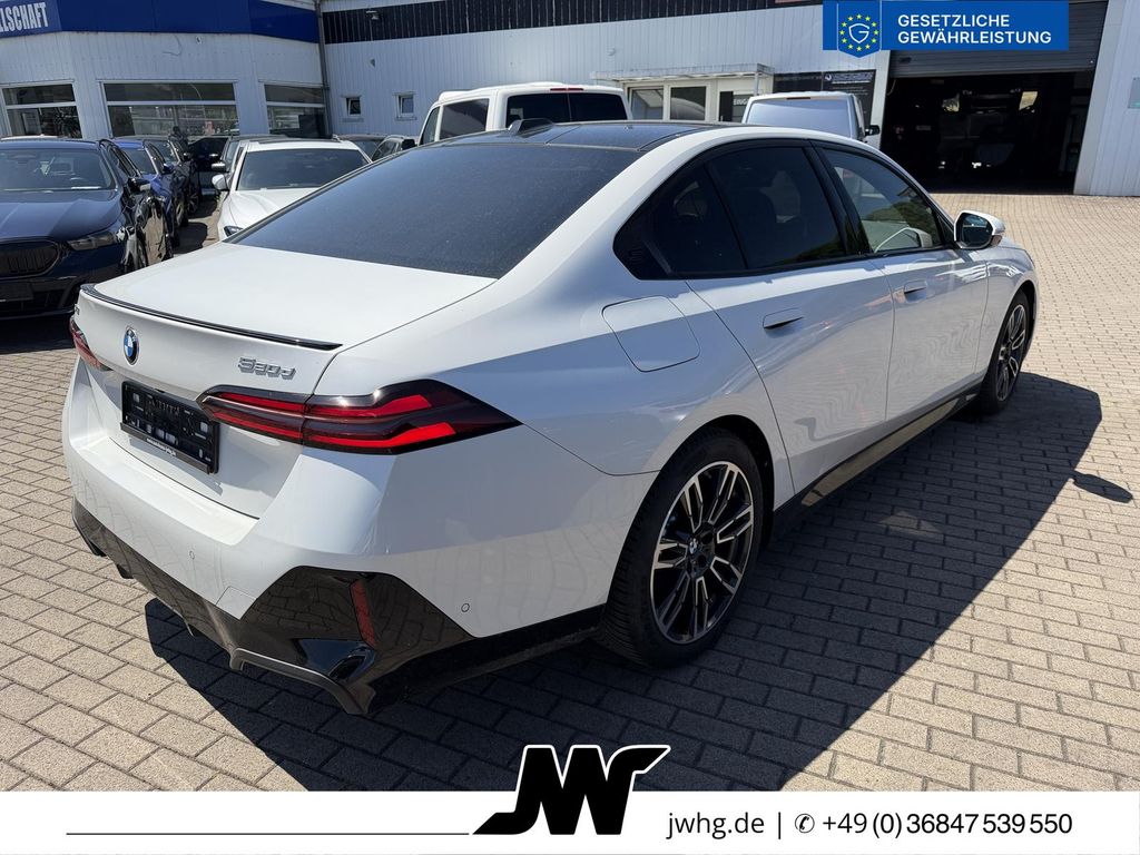 BMW 520 2024 г. Белый, пробег 41800 км