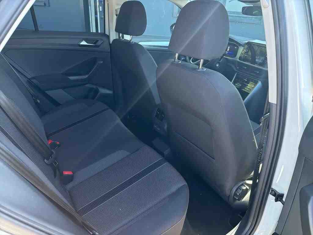 Volkswagen T-Roc 2023 г. Белый, пробег 50700 км