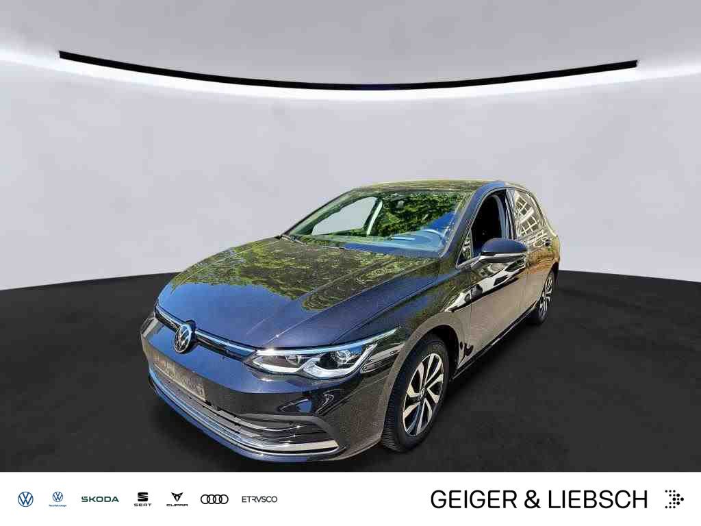 Volkswagen Golf 2023 г. Чёрный, пробег 42000 км