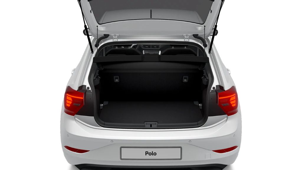 Volkswagen Polo 2023 г. Белый, пробег 37300 км
