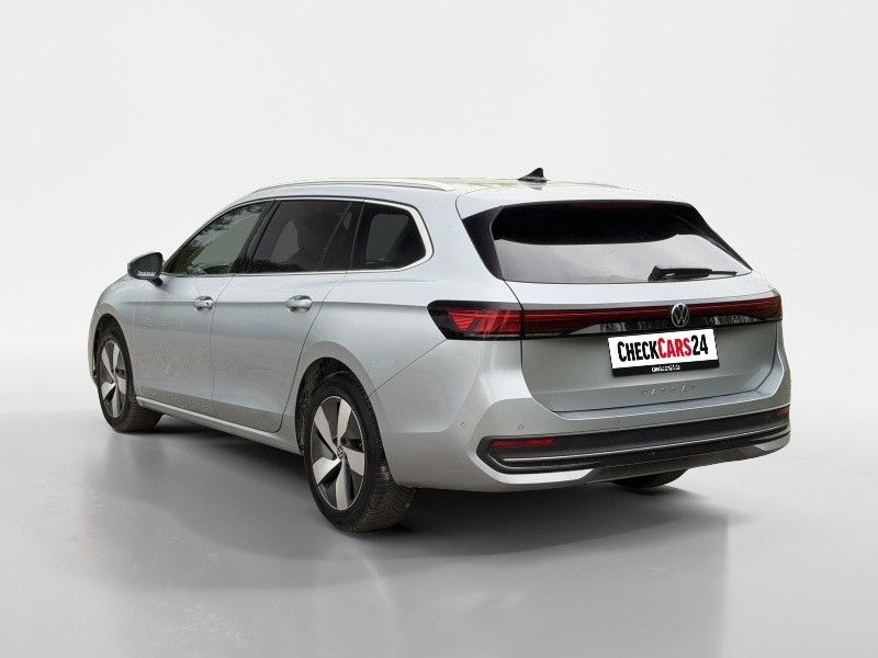 Volkswagen PASSAT VARIANT 2025 г. Серебристый, пробег 23708 км