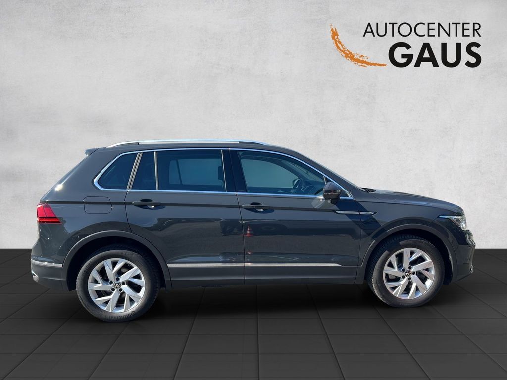 Volkswagen Tiguan 2023 г. Серый, пробег 58348 км