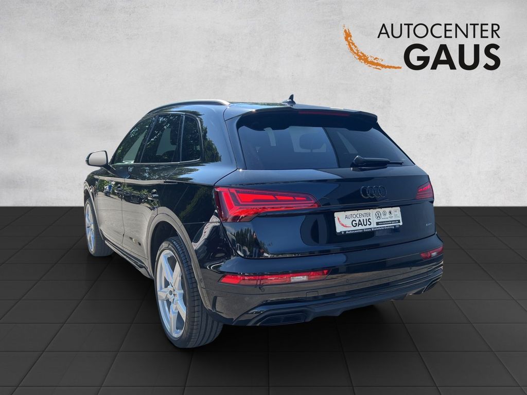 Audi Q5 2023 г. Чёрный, пробег 55232 км