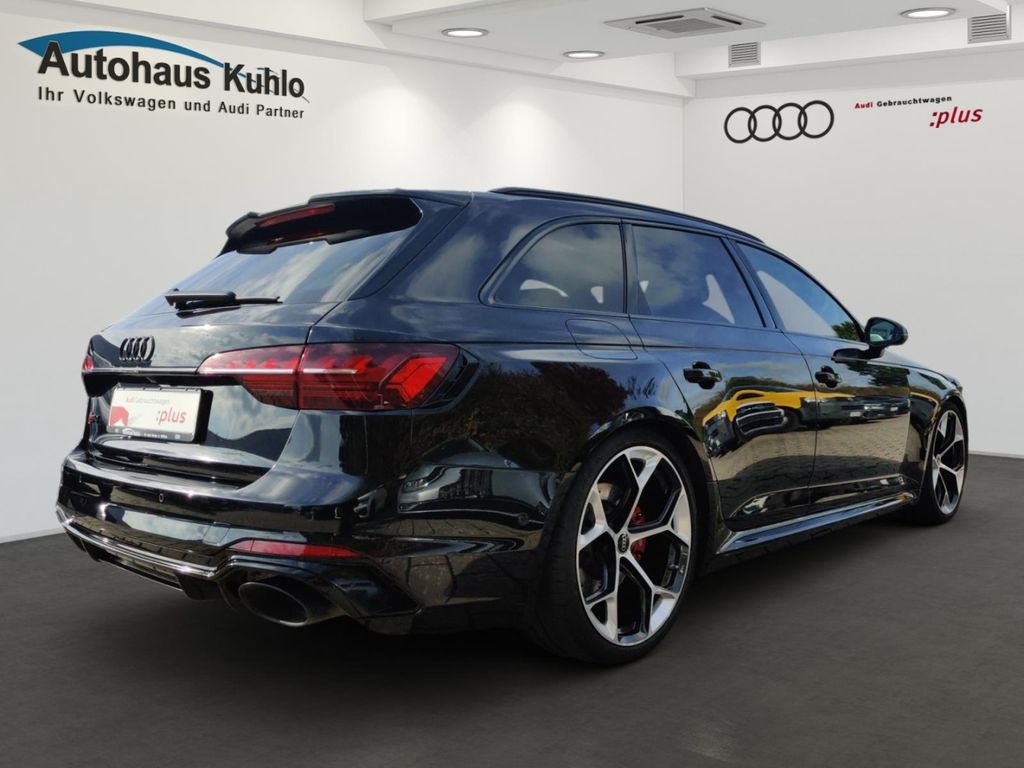 Audi RS4 2024 г. Чёрный, пробег 55800 км