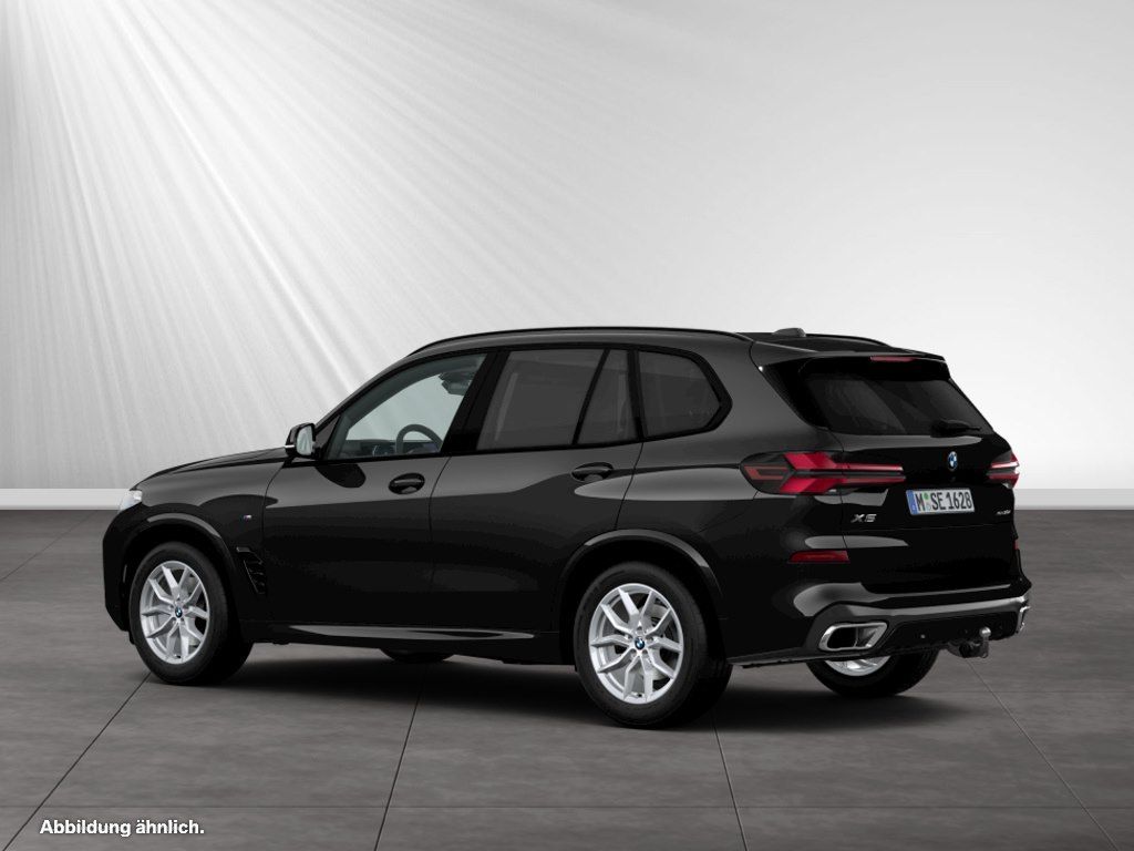 BMW X5 2025 г. Чёрный, пробег 26300 км