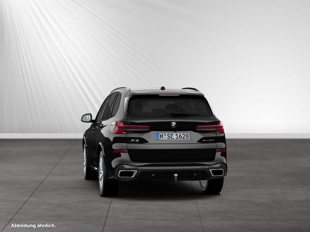 BMW X5 2025 г. Чёрный, пробег 26300 км