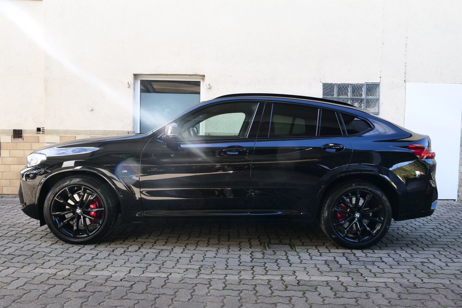 BMW X4 2023 г. Чёрный, пробег 53500 км