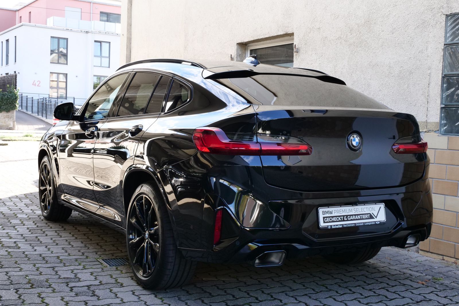 BMW X4 2023 г. Чёрный, пробег 53500 км