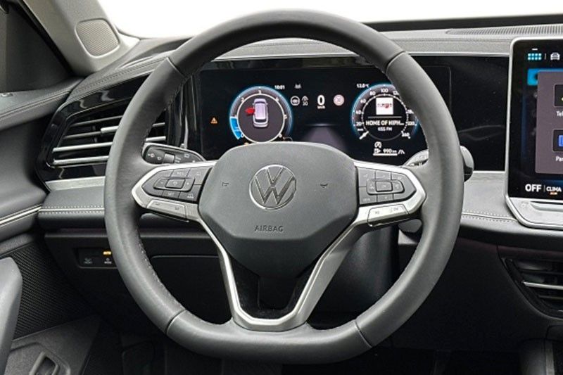 Volkswagen PASSAT VARIANT 2025 г. Серебристый, пробег 19605 км