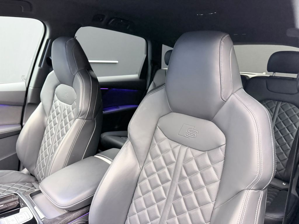 Audi SQ7 2024 г. Белый, пробег 38760 км
