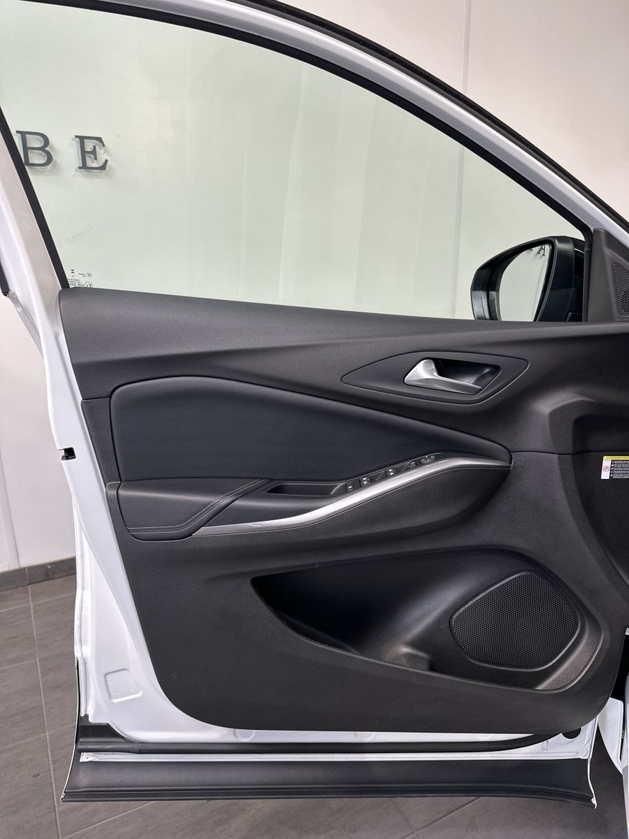 Opel GRANDLAND (X) 2023 г. Белый, пробег 56450 км