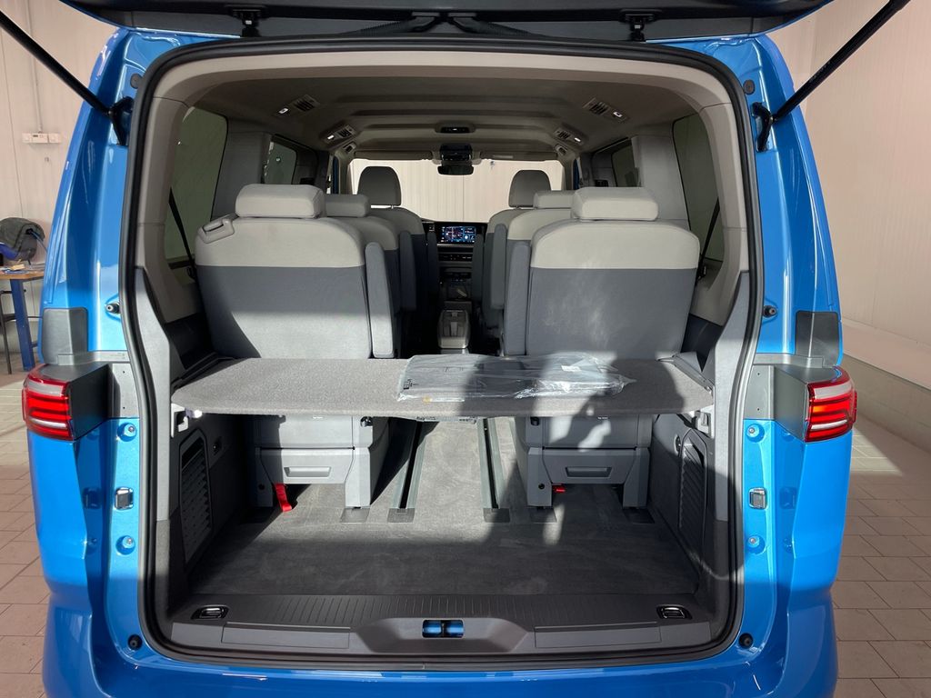 Volkswagen T7 MULTIVAN 2024 г. Синий, пробег 20200 км