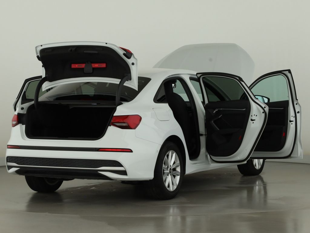 Audi A3 2024 г. Белый, пробег 43515 км