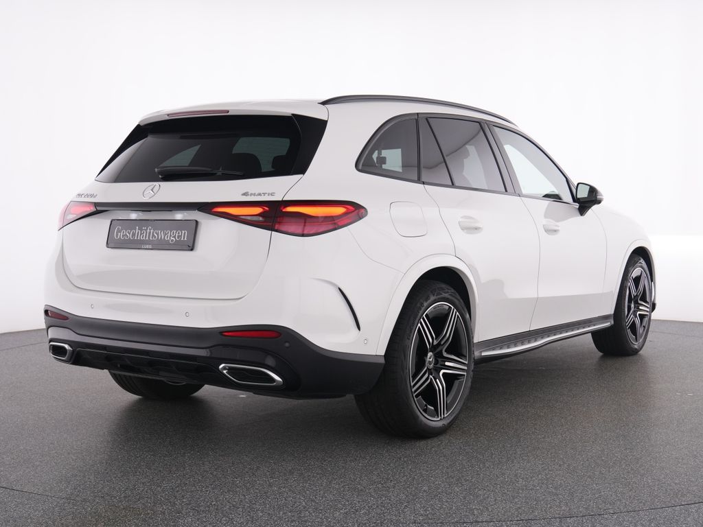 Mercedes-Benz GLC 220 2026 г. Белый, пробег 10951 км