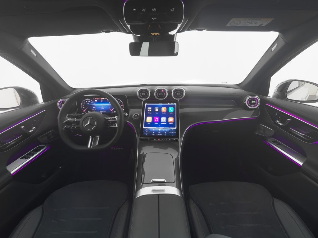 Mercedes-Benz GLC 220 2026 г. Белый, пробег 10951 км