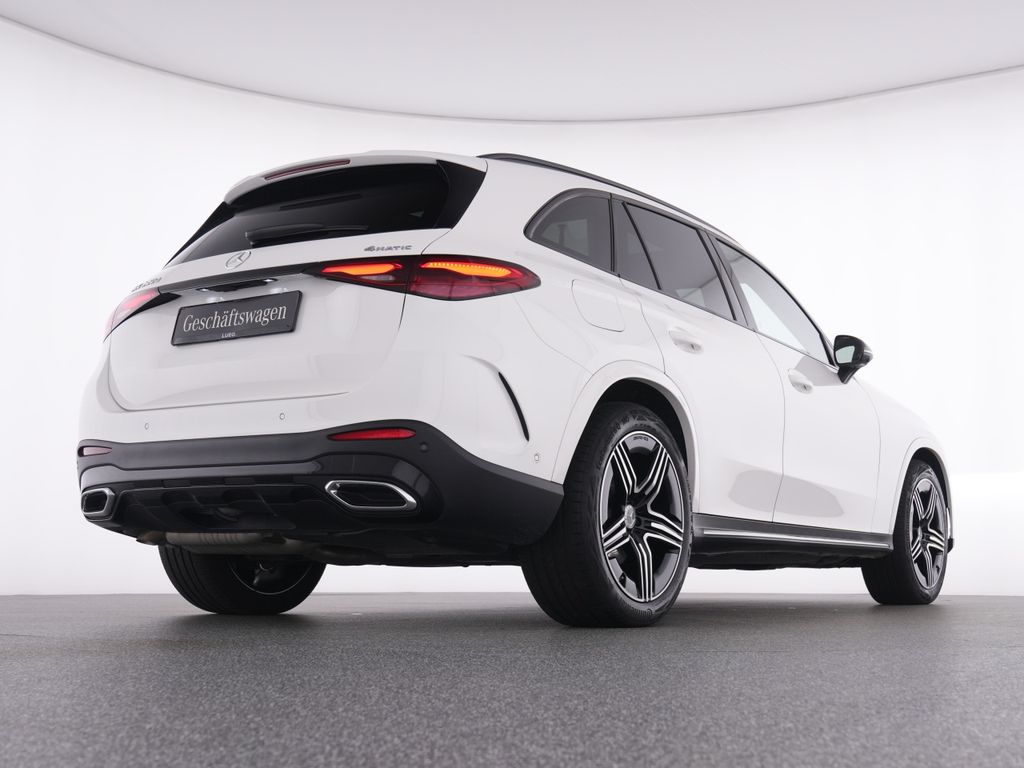 Mercedes-Benz GLC 220 2026 г. Белый, пробег 10951 км